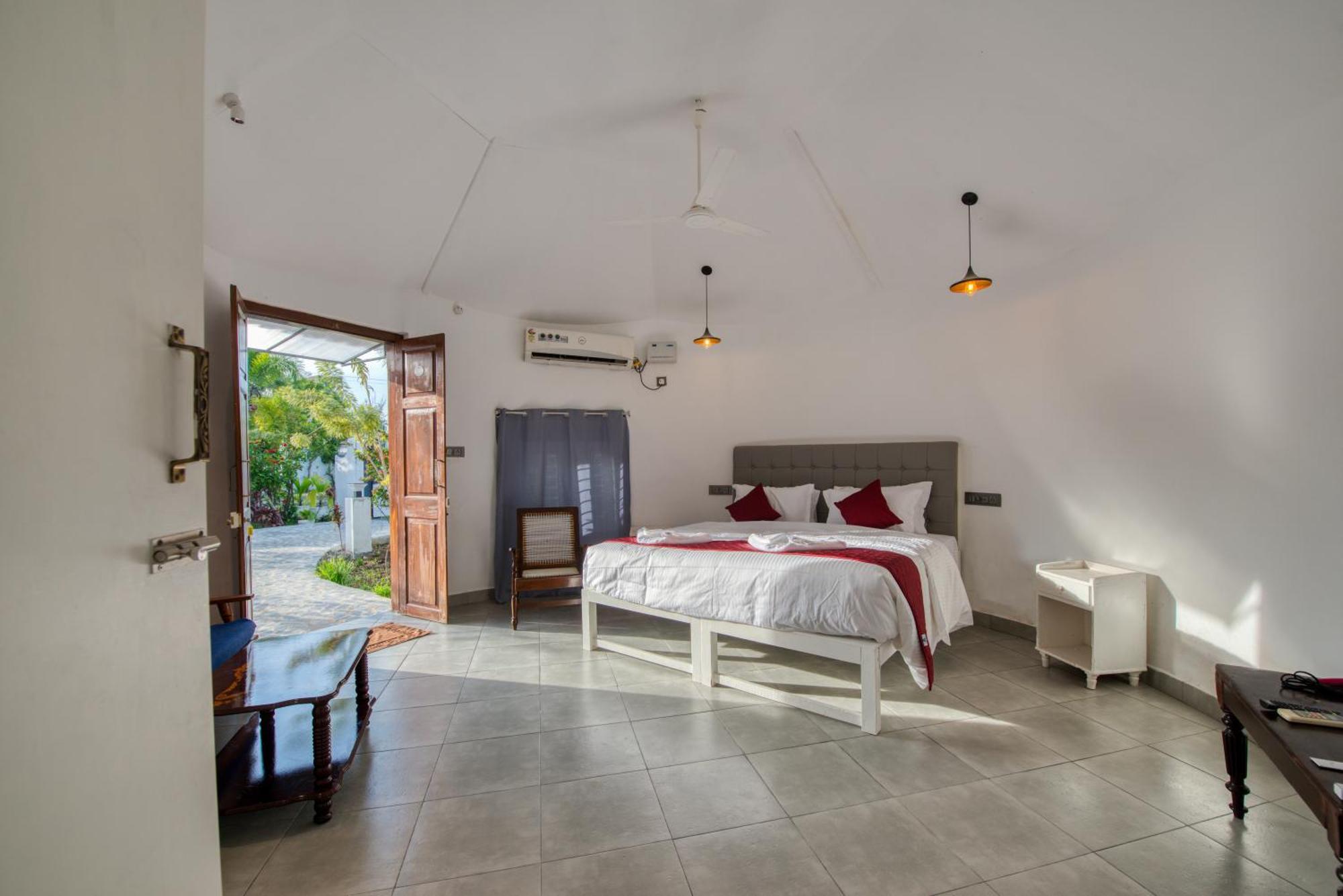 Le Epic Resort Virāmpattinam Exteriör bild